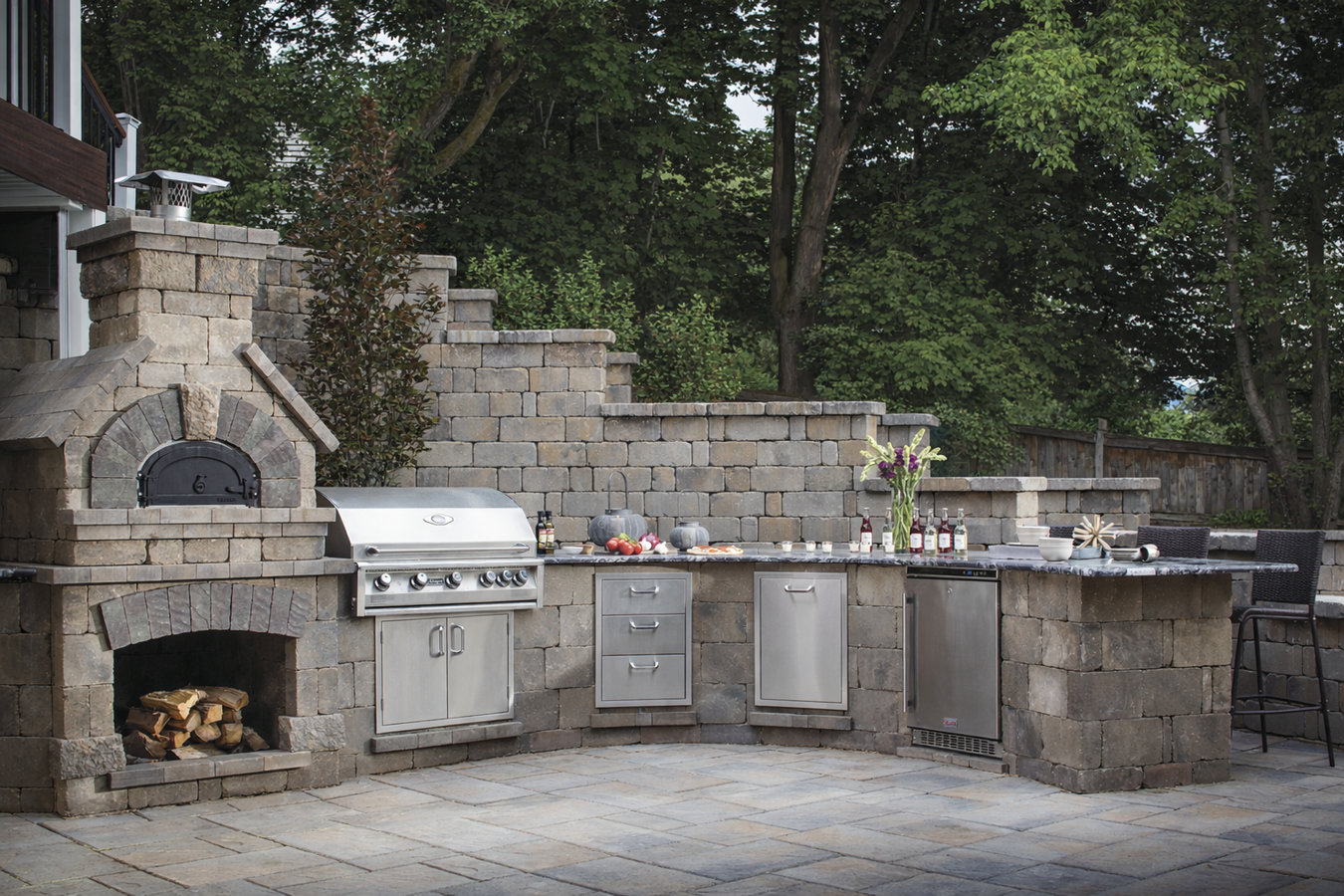 Outdoor kitchen masonry